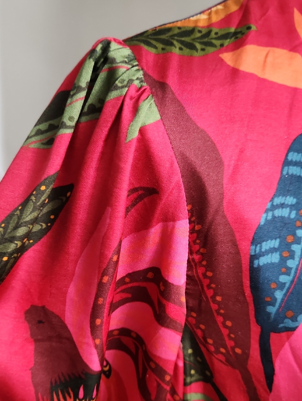 FARM Rio Red Rooster Leaves Cut Out Satin Dress Long Sleeve Mini Size L - Picture 10 of 17